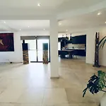 Beautiful Algarve Pool Bali 15min To Villa Mexilhoeira Grande