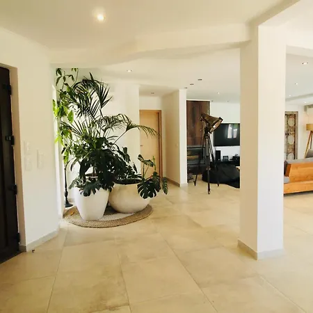 Cozy Luxury Pool Bali With A Big Privat Garden Villa Mexilhoeira Grande