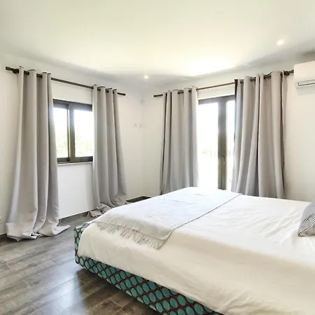 Beautiful Algarve Pool Bali 15min To Villa