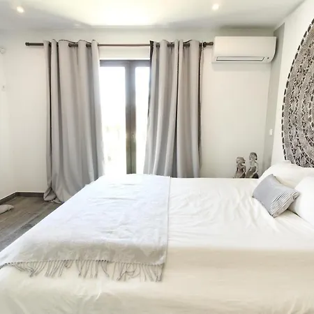 Cozy Luxury Pool Bali With A Big Privat Garden *