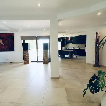 Beautiful Algarve Pool Bali 15min To Villa Mexilhoeira Grande
