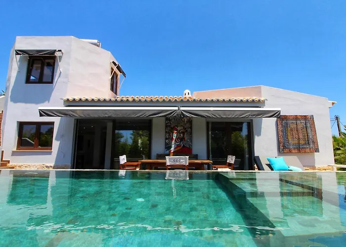 Beautiful Algarve Pool Bali 15min To * Mexilhoeira Grande